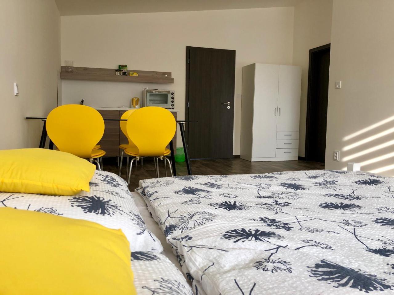 Na Mandlu Hotel Drmoul Екстериор снимка